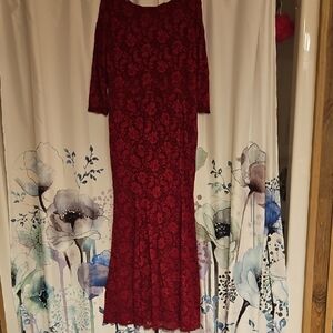 New Never Worn Wine Mermaid/ Sheath Dress with 3/4 Sleeves